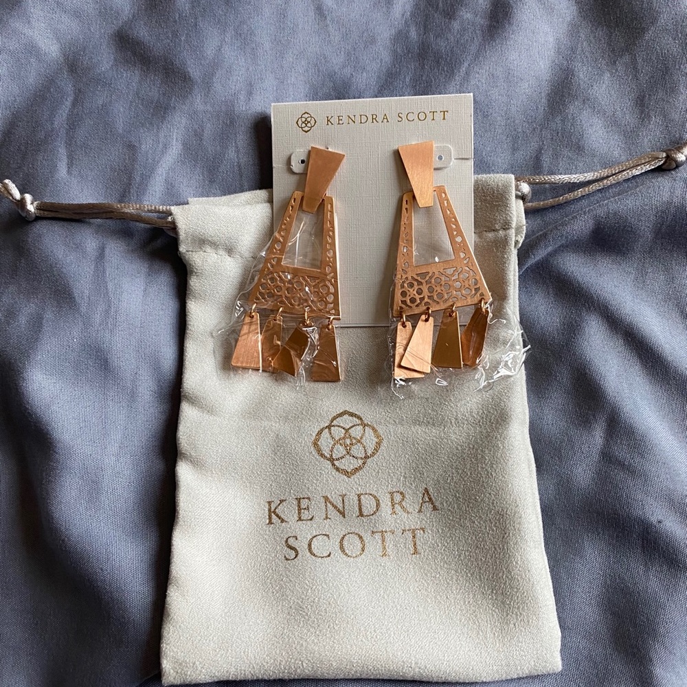Kendra Scott Rose Gold Earrings